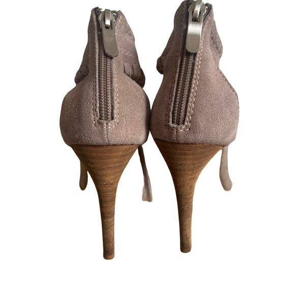 Y2K 2000'S VINTAGE CHINESE LAUNDRY TAN SUEDE FRINGE HEELS SZ. 5 1/2 - Picture 6 of 8